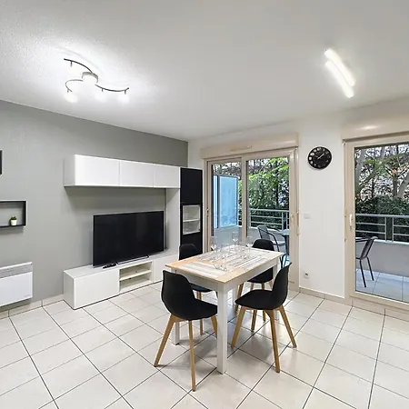 Cosy Nid, Terrasse & 2 Parkings Daire *